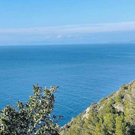 ポルト・サント・ステーファノ Maddy House - 50 Mt Dal Mareヴィラ エクステリア 写真