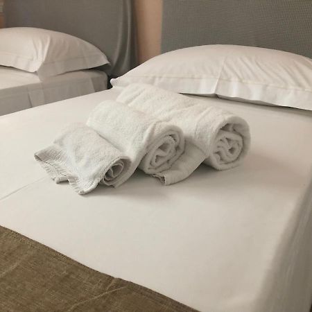 ポルト・サント・ステーファノ Maddy House - 50 Mt Dal Mareヴィラ エクステリア 写真